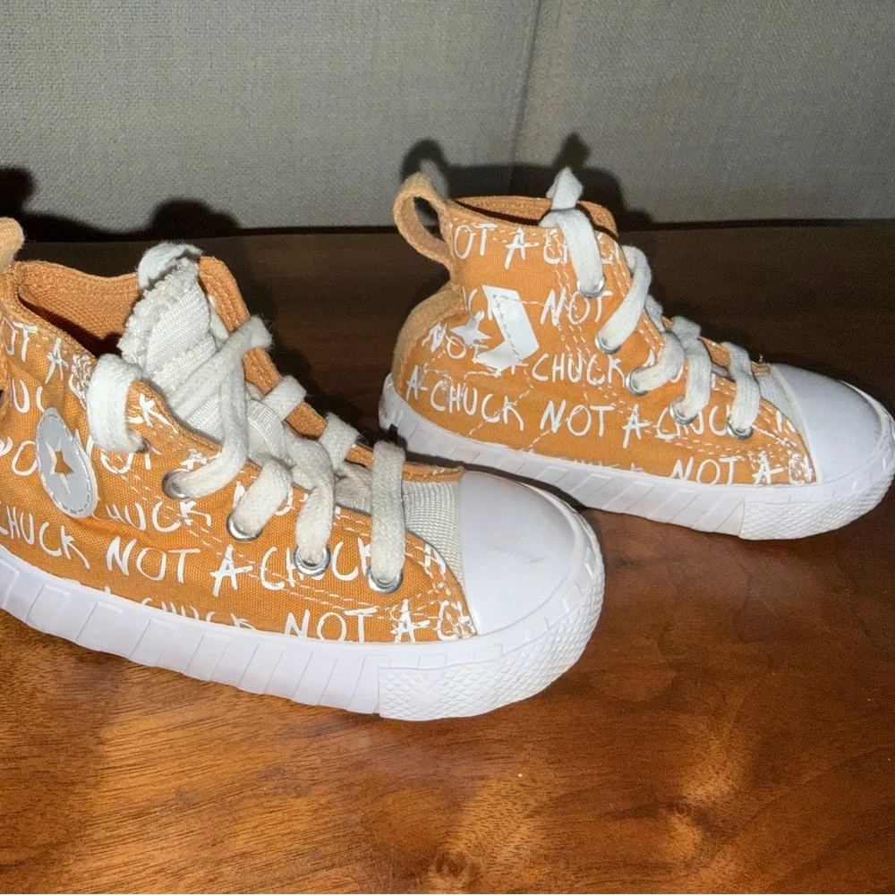Converse‎ Kids High-Top Sneakers in Orange and White